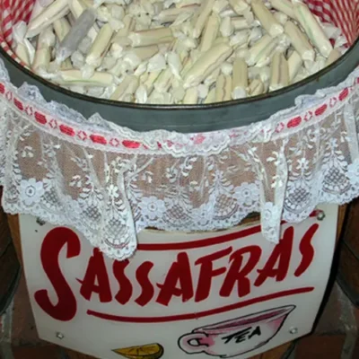Sassafras Taffy