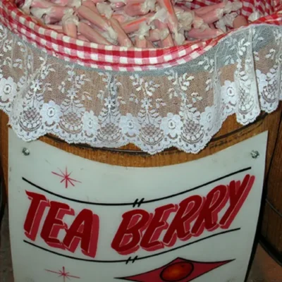 Tea Berry Taffy